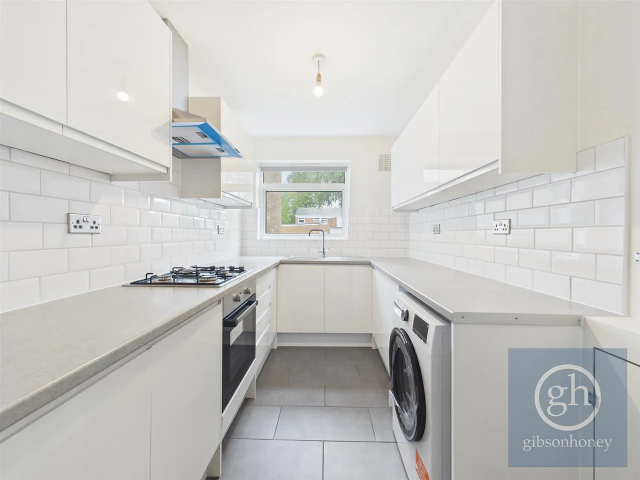 Moss Lane, Pinner, HA5 3AP, photo 2