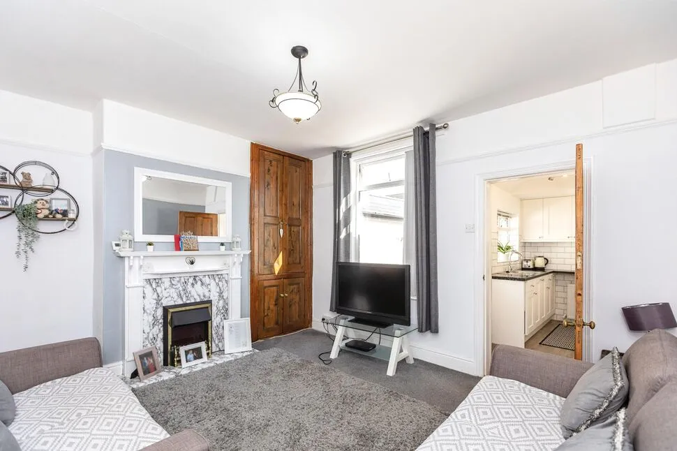 Queen Street, Pontefract, West Yorkshire, WF8, photo 2