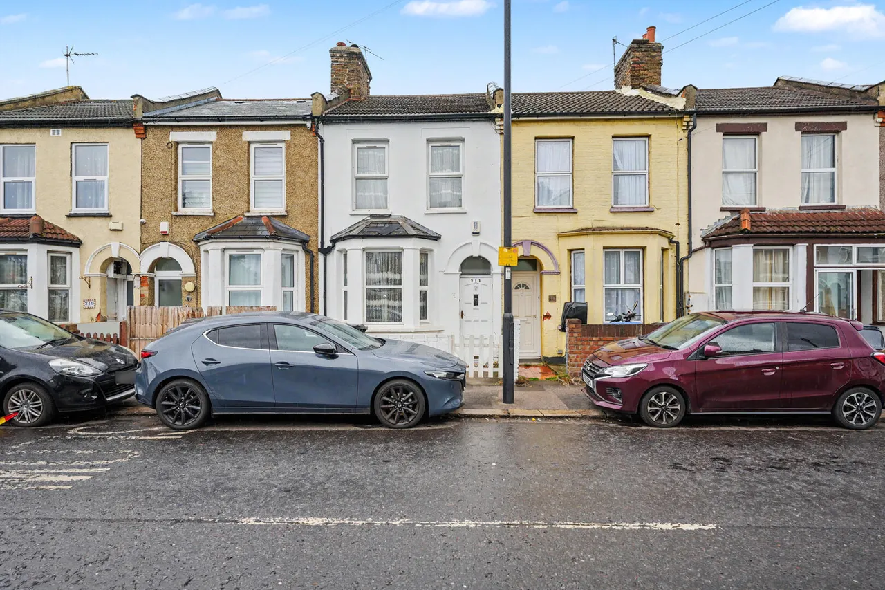 2 bed house for sale, Alma Road, Enfield, EN3