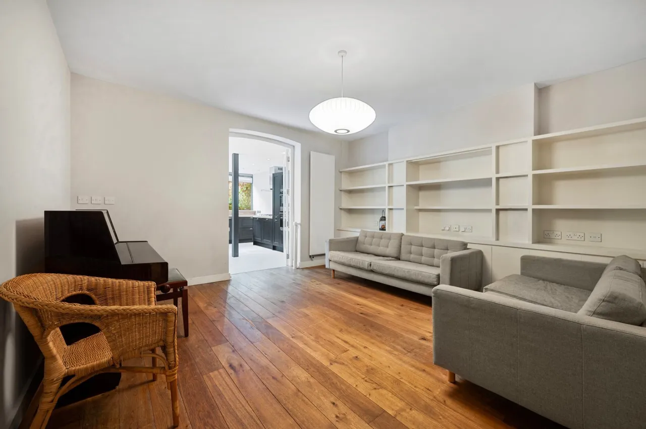 Caversham Road, London, NW5, photo 4