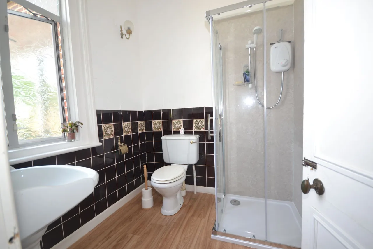 West Street, Selsey, PO20, photo 12