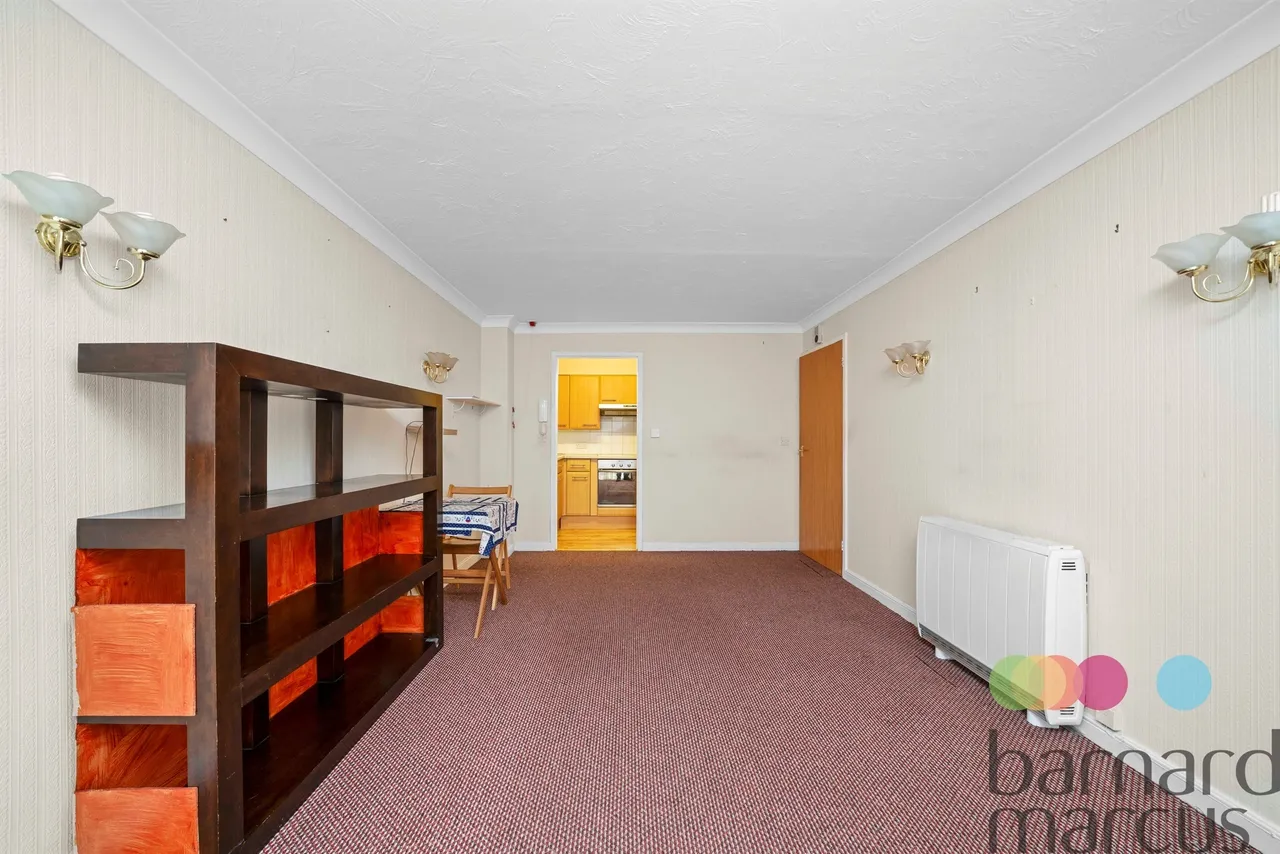 Friern Park, London, N12, photo 11