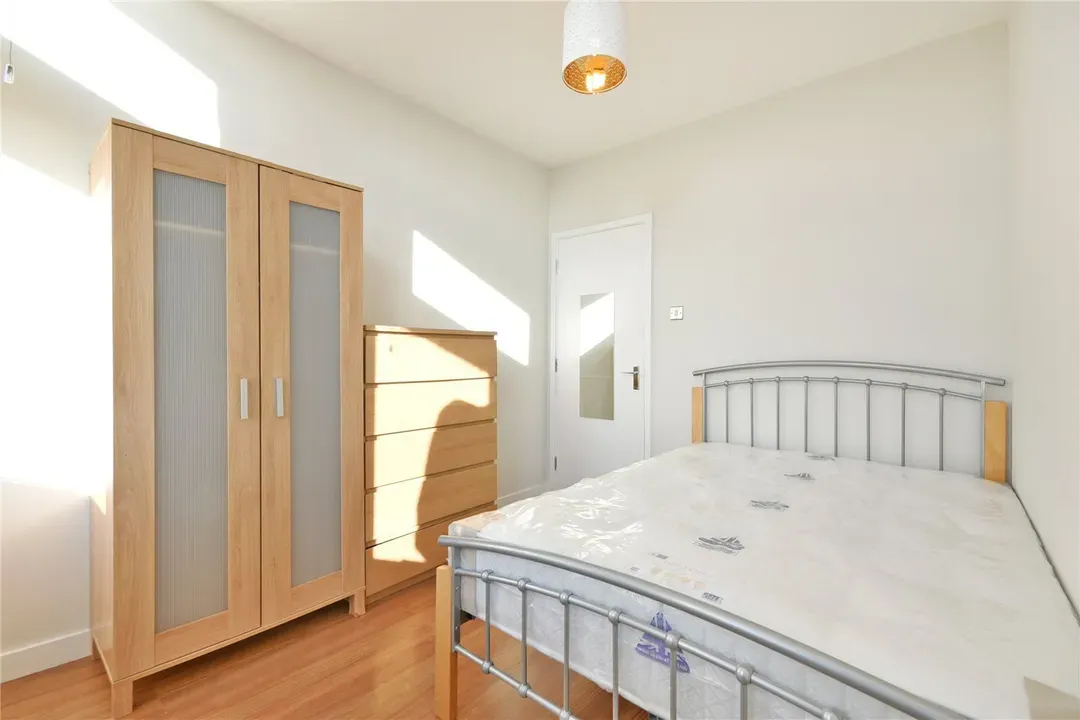 Newington Causeway, Elephant Castle, London, SE1, photo 11