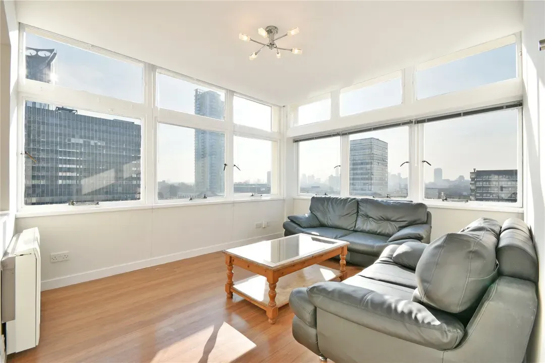 2 bed flat to rent — Newington Causeway, Elephant Castle, London, SE1