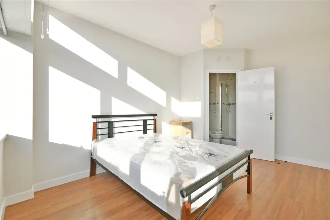 Newington Causeway, Elephant Castle, London, SE1, photo 13