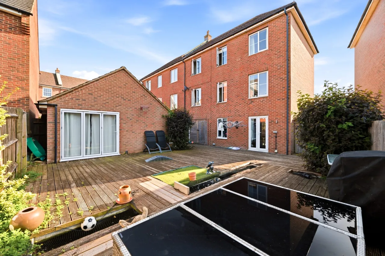 Blacksmiths Way, Woburn Sands, Milton Keynes, Milton Keynes, MK17 8GN, photo 20