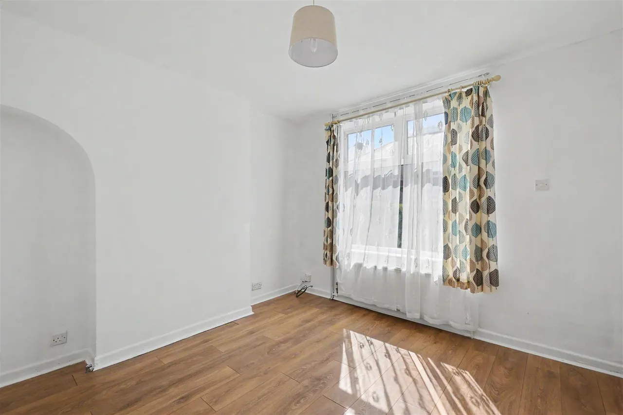 George Avenue, Beeston, NG9, photo 2