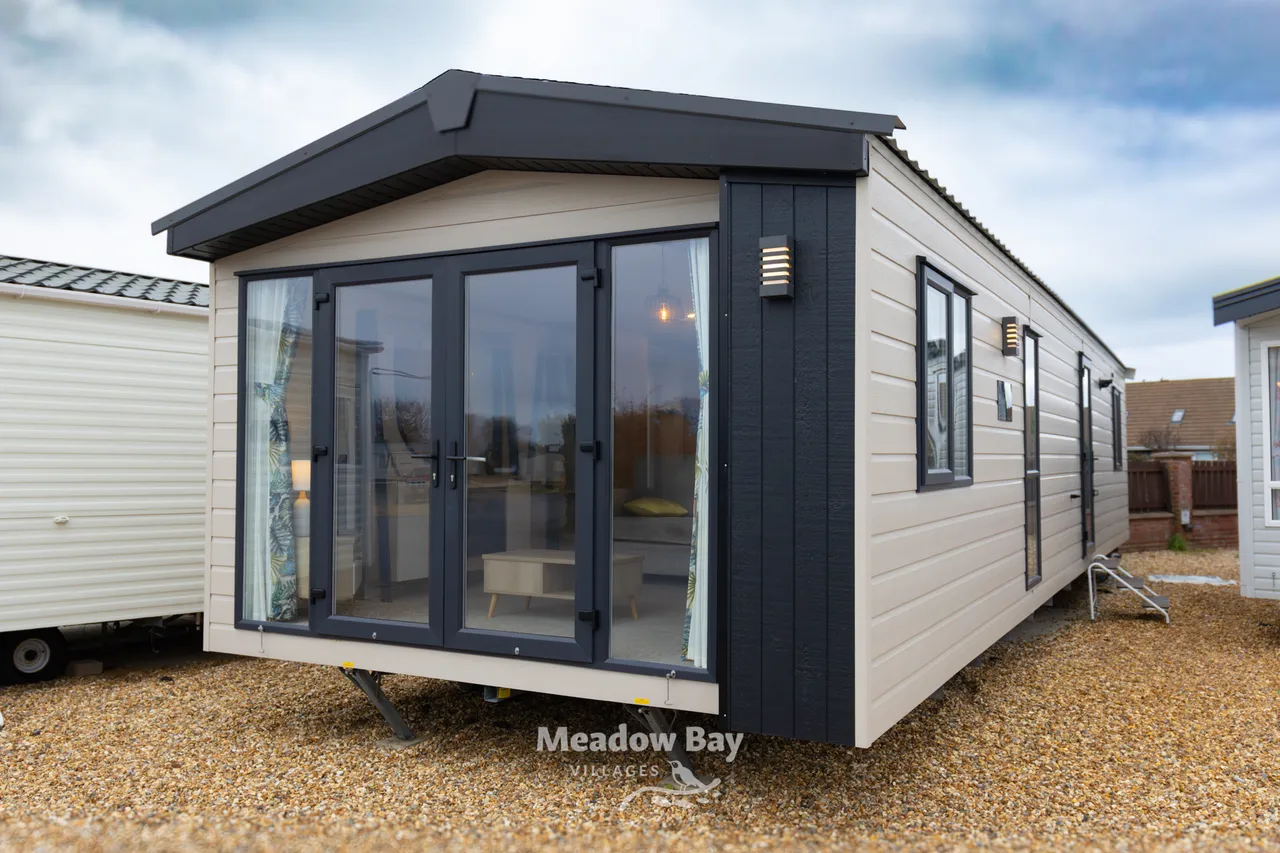 Manor Road, Hayling Island, PO11, photo 2