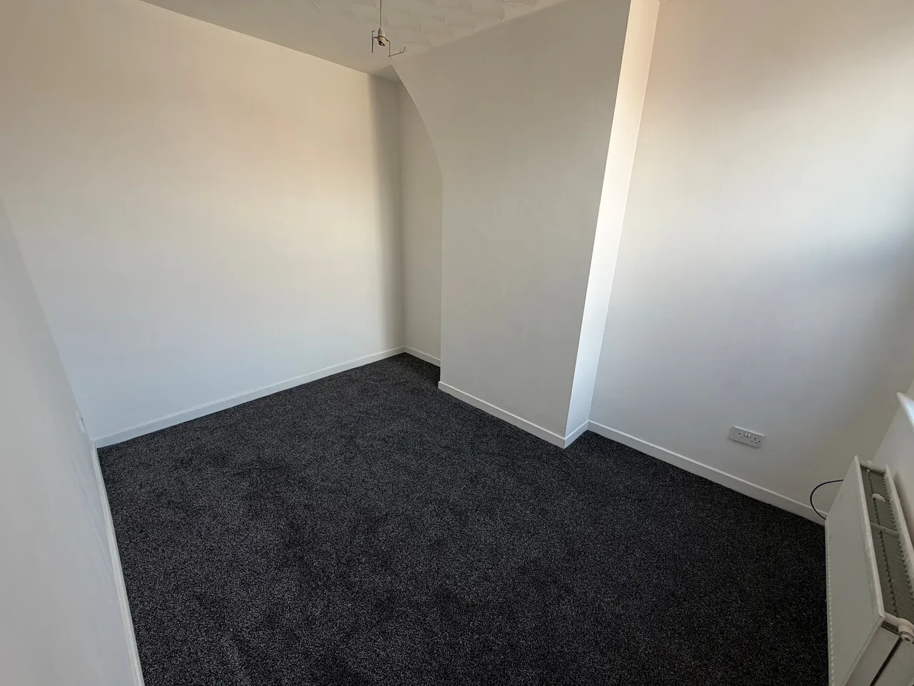 Middlesex Road, BOOTLE, photo 7