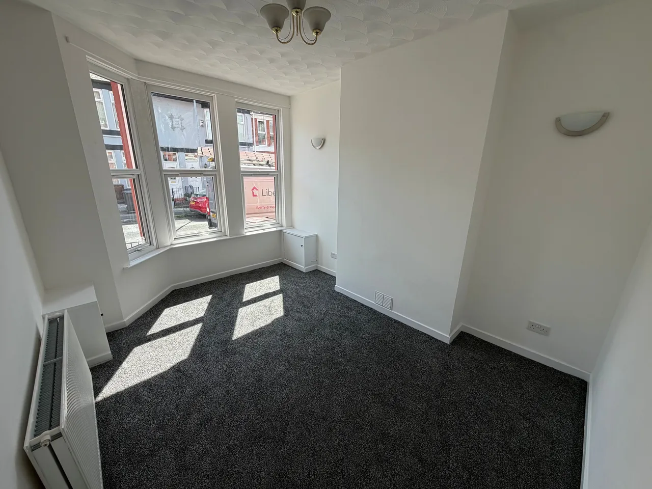Middlesex Road, BOOTLE, photo 2