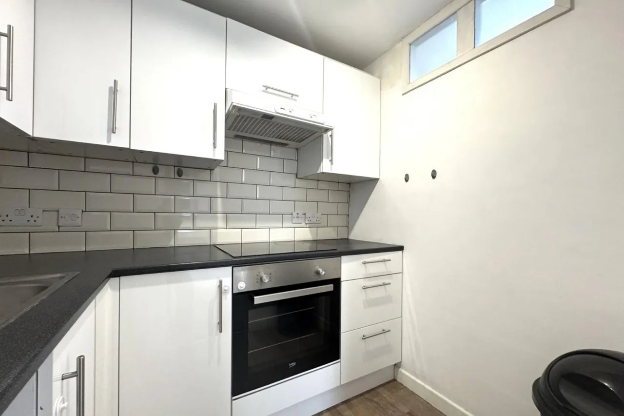 Cross Street, Chesterfield, S40, photo 12