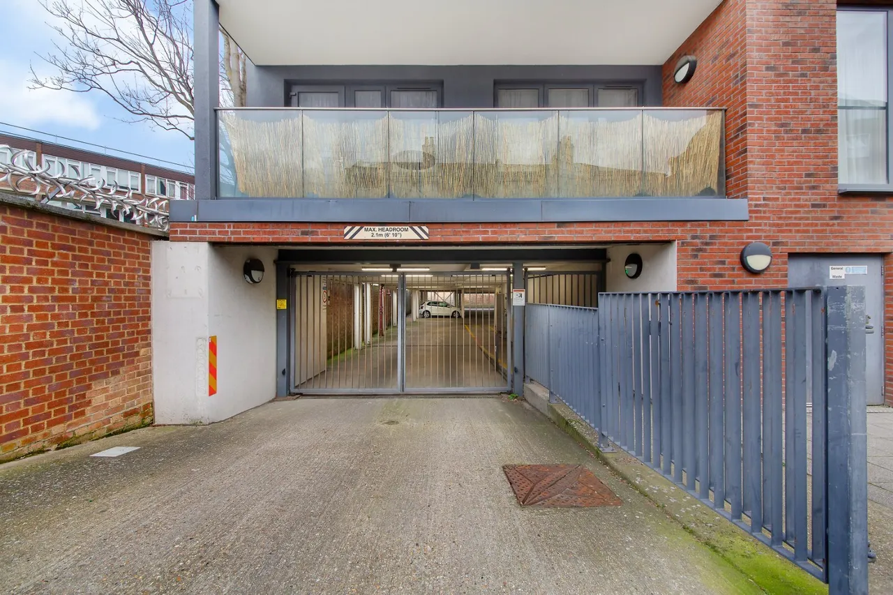 Stewarts Road, London, SW8, photo 9