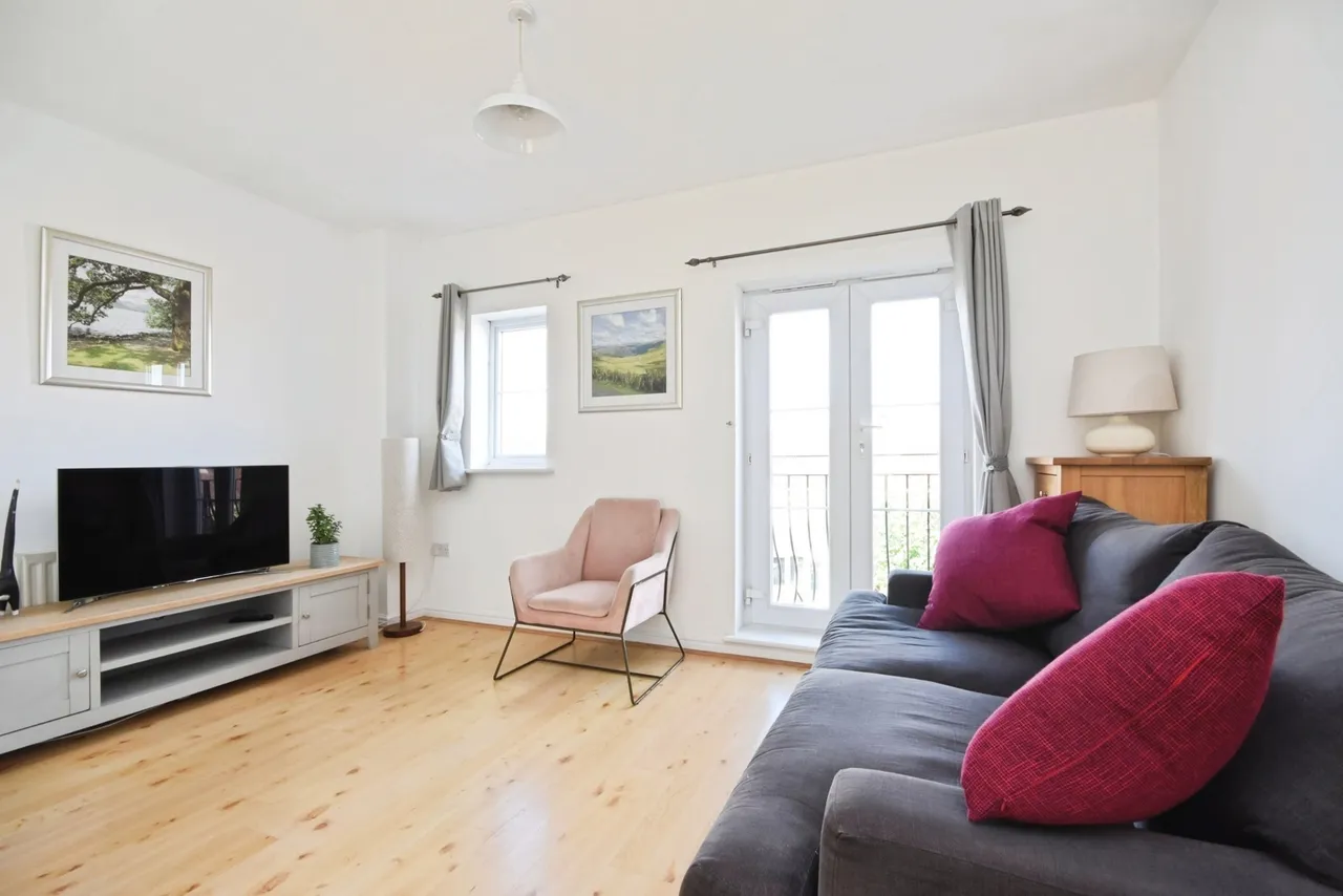 Ridings Avenue, Great Notley, CM77, photo 2