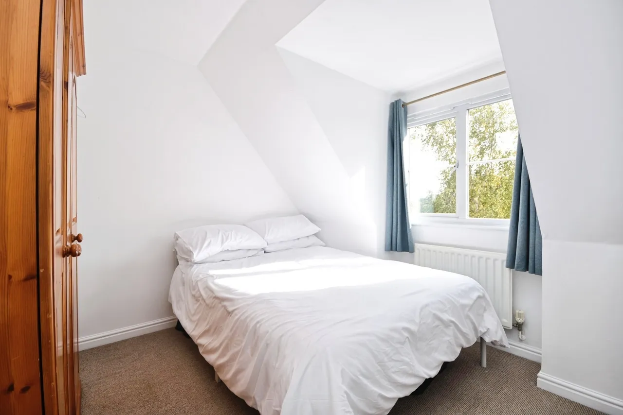 Ridings Avenue, Great Notley, CM77, photo 8