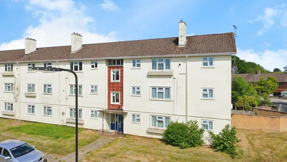 2 bed flat for sale, Selsey Close, Southampton, SO16