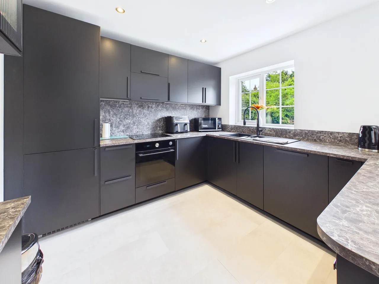 Glenside, Appley Bridge, WN6, photo 10