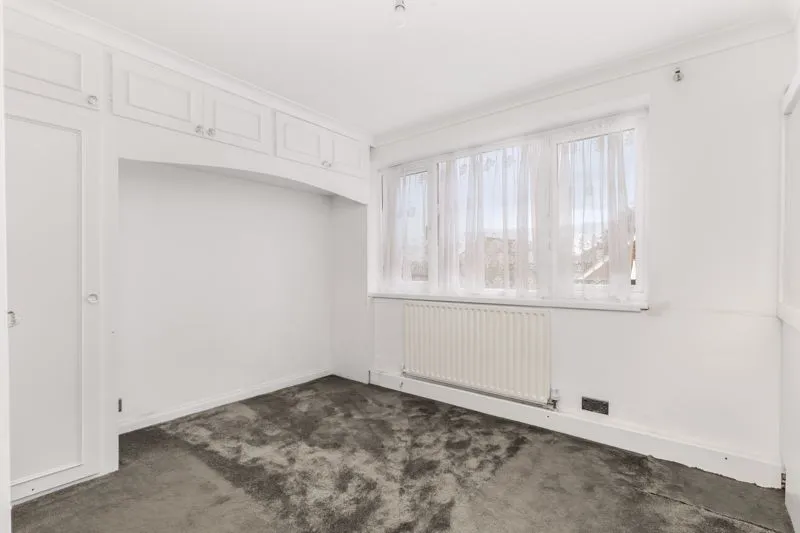 Molesey Road, Walton-On-Thames KT12 3PF, photo 5