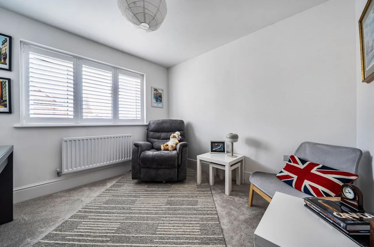 Anchor Lane, Havant, PO9, photo 13
