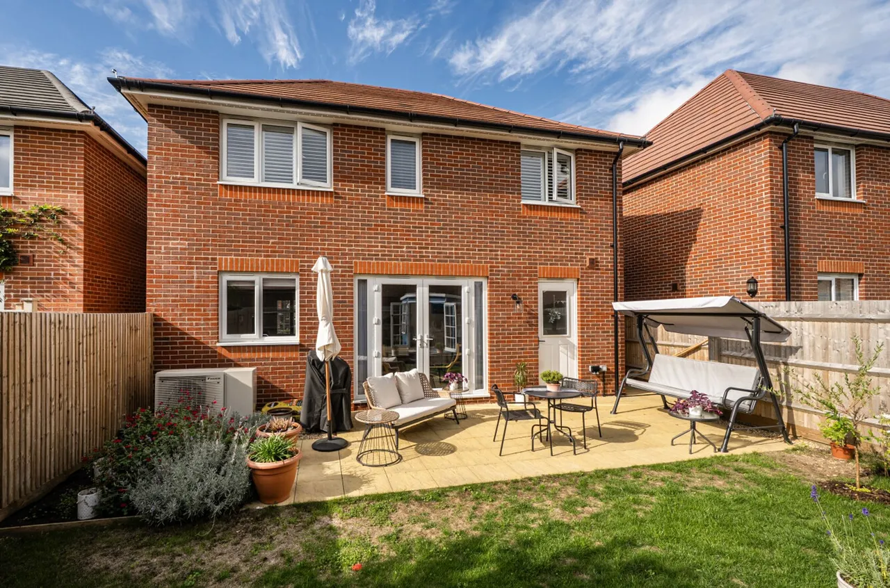 Anchor Lane, Havant, PO9, photo 18