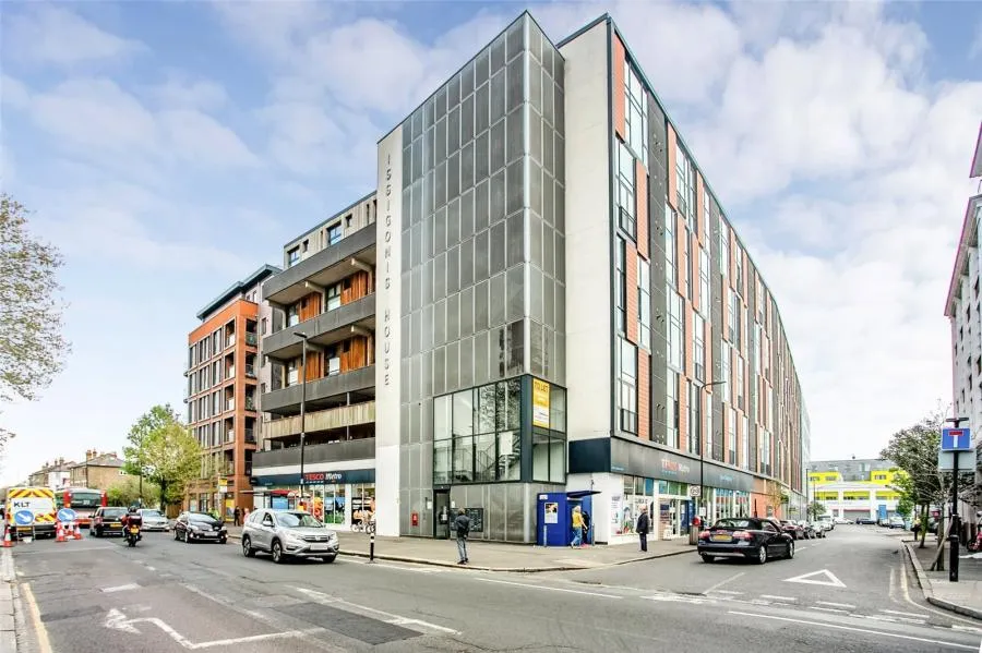 Cowley Road, London, W3, photo 9