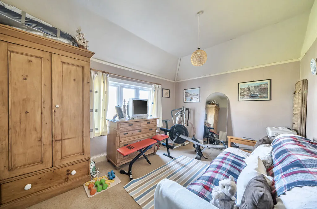 Smitham Downs Road, Purley CR8 4NH, photo 11