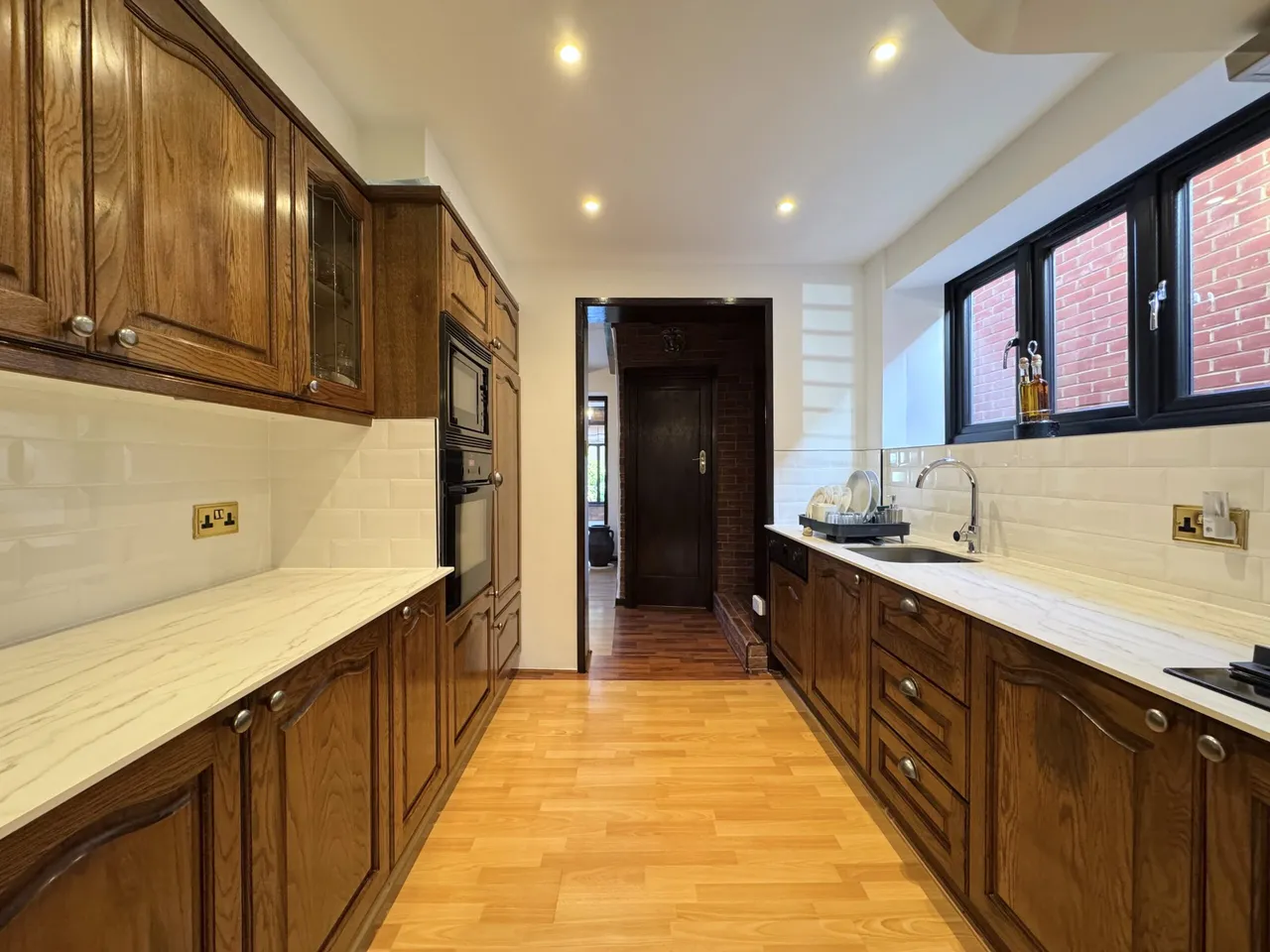Edgwarebury Lane, Edgware, HA8, photo 3