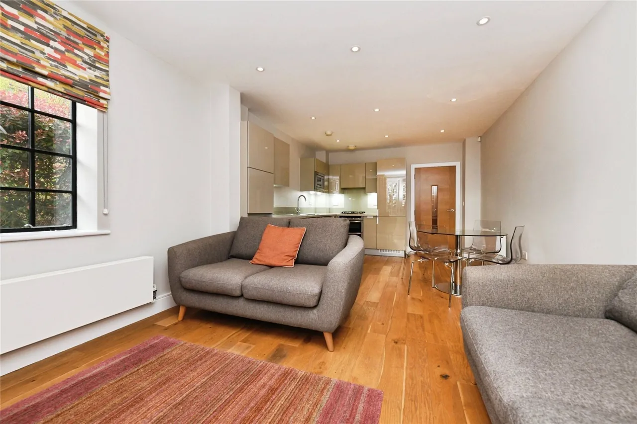 The Galleries, BRENTWOOD, Essex, CM14, photo 3