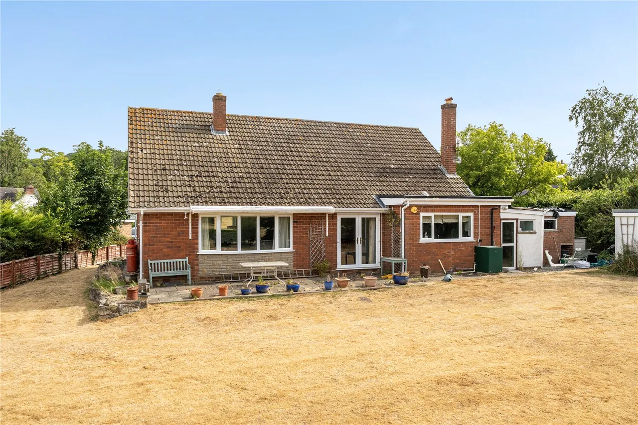 3 bed house for sale — Clun Road, Aston-on-Clun, Craven Arms, Shropshire, SY7 8EW