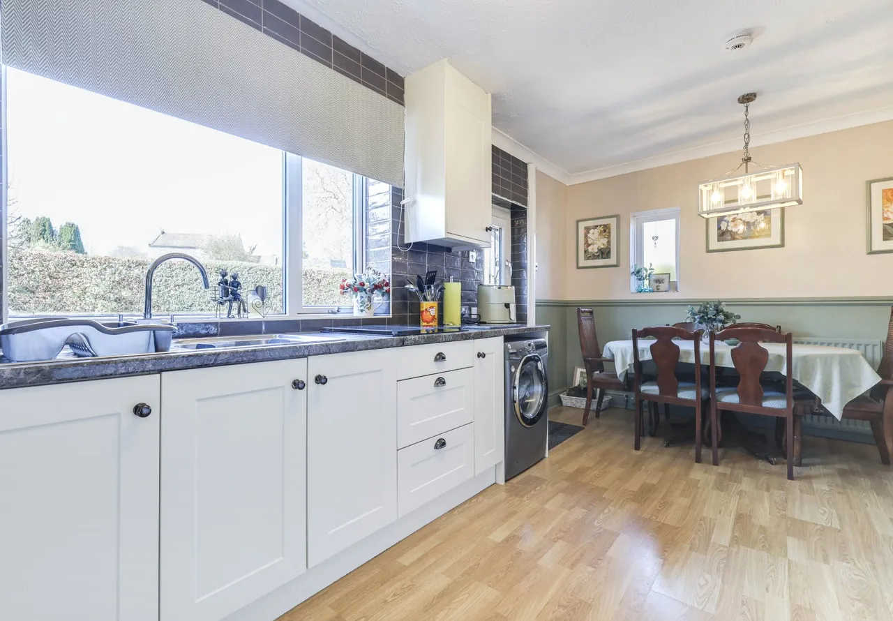 Armley Ridge Road, Leeds, LS12, photo 6