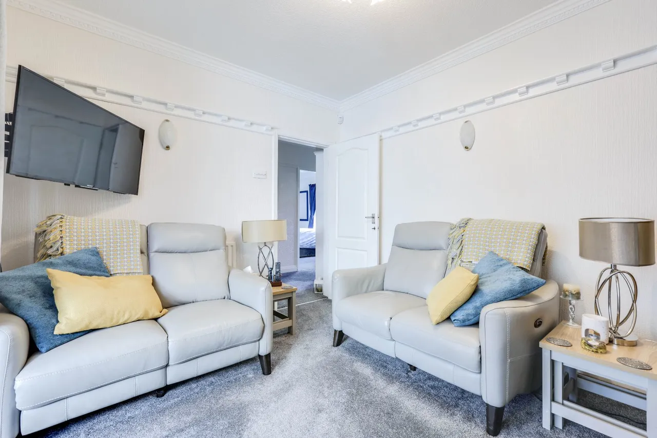 Armley Ridge Road, Leeds, LS12, photo 2