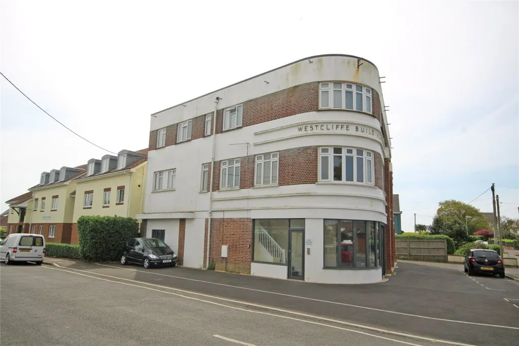 1 bed flat for sale, Barton on Sea, New Milton