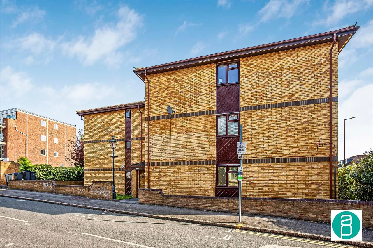 Lelliot Court, 2a Edge Hill, WIMBLEDON, LONDON SW19 4LP, photo 10