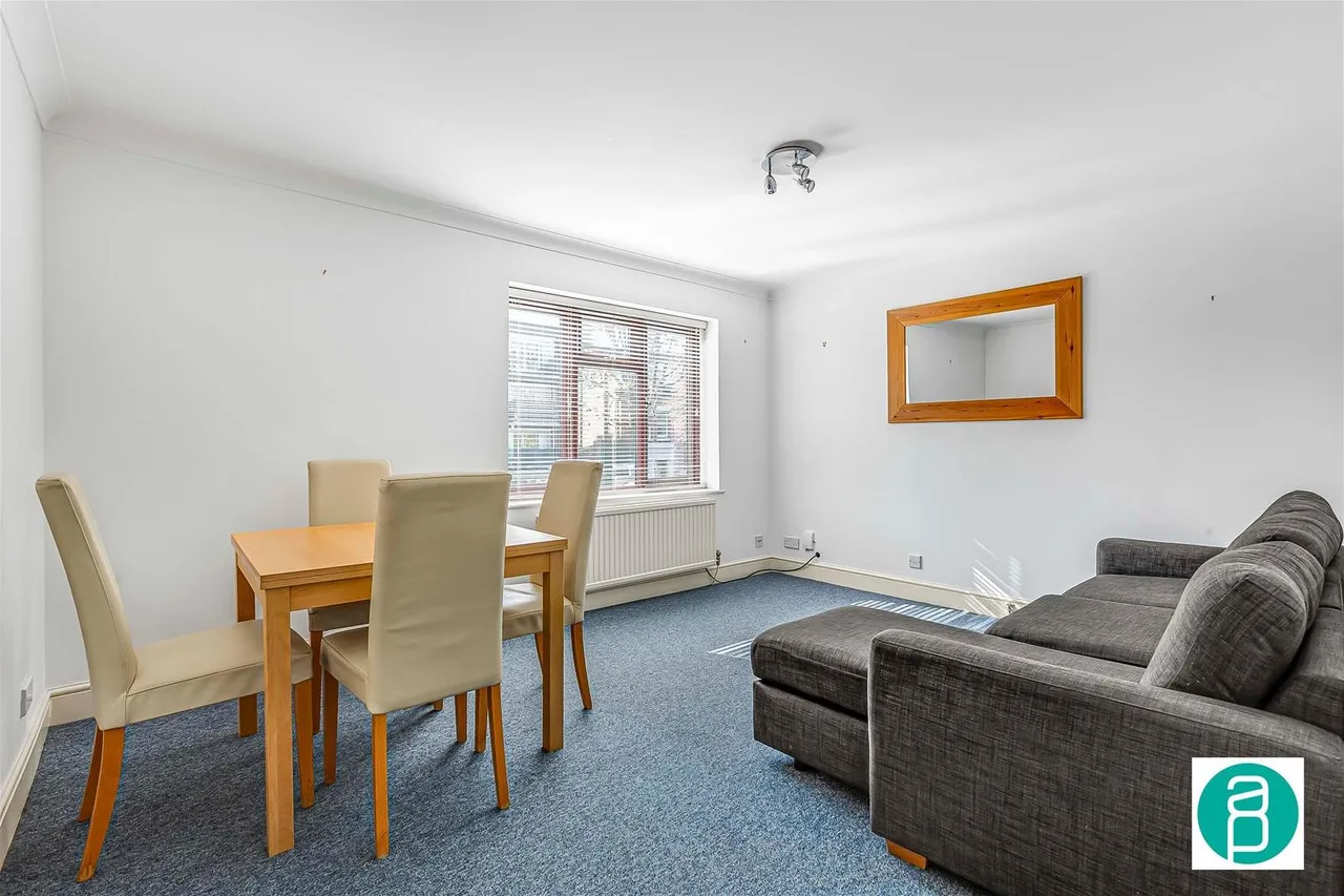 2 bed flat for sale — Lelliot Court, 2a Edge Hill, WIMBLEDON, LONDON SW19 4LP