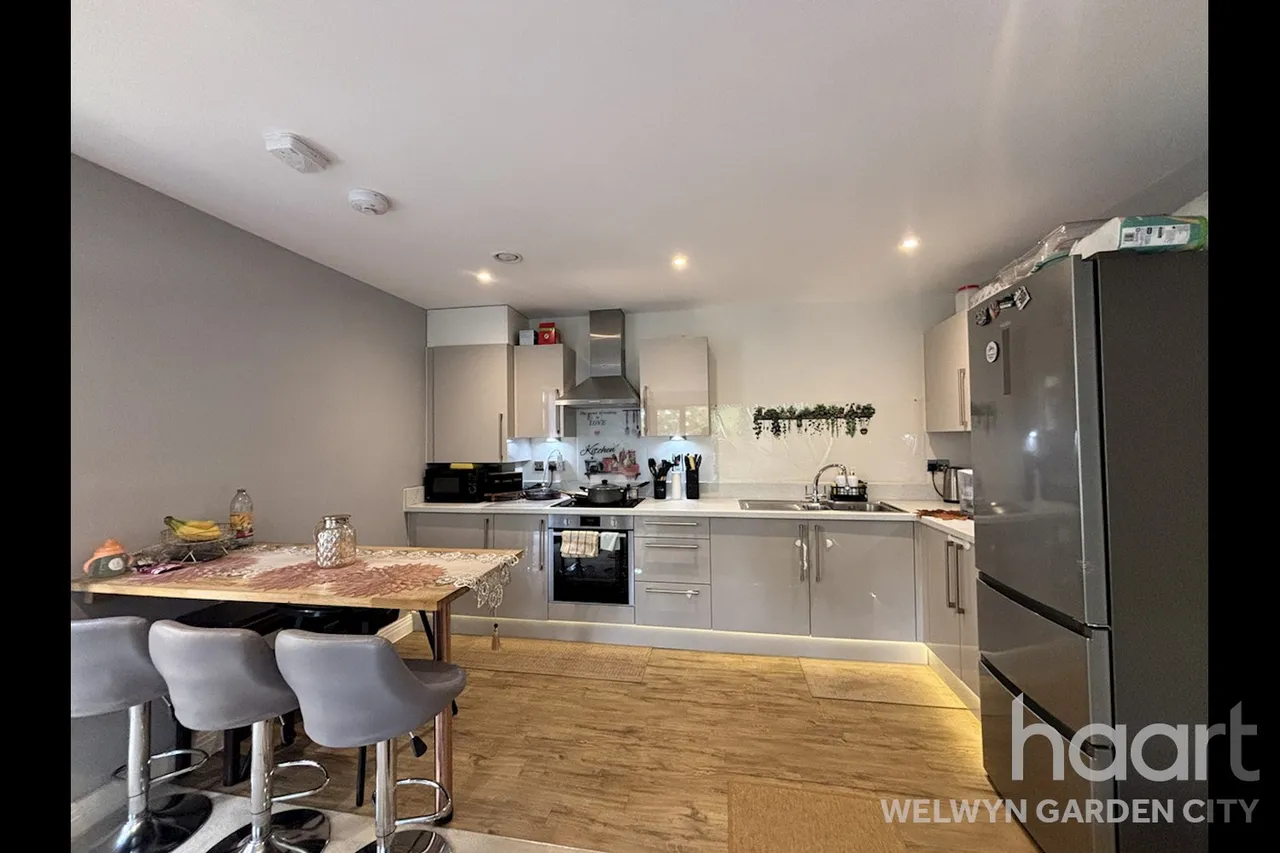 Bessemer Road, Welwyn Garden City, AL7, photo 7