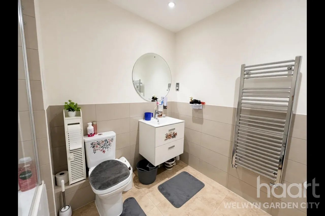 Bessemer Road, Welwyn Garden City, AL7, photo 14