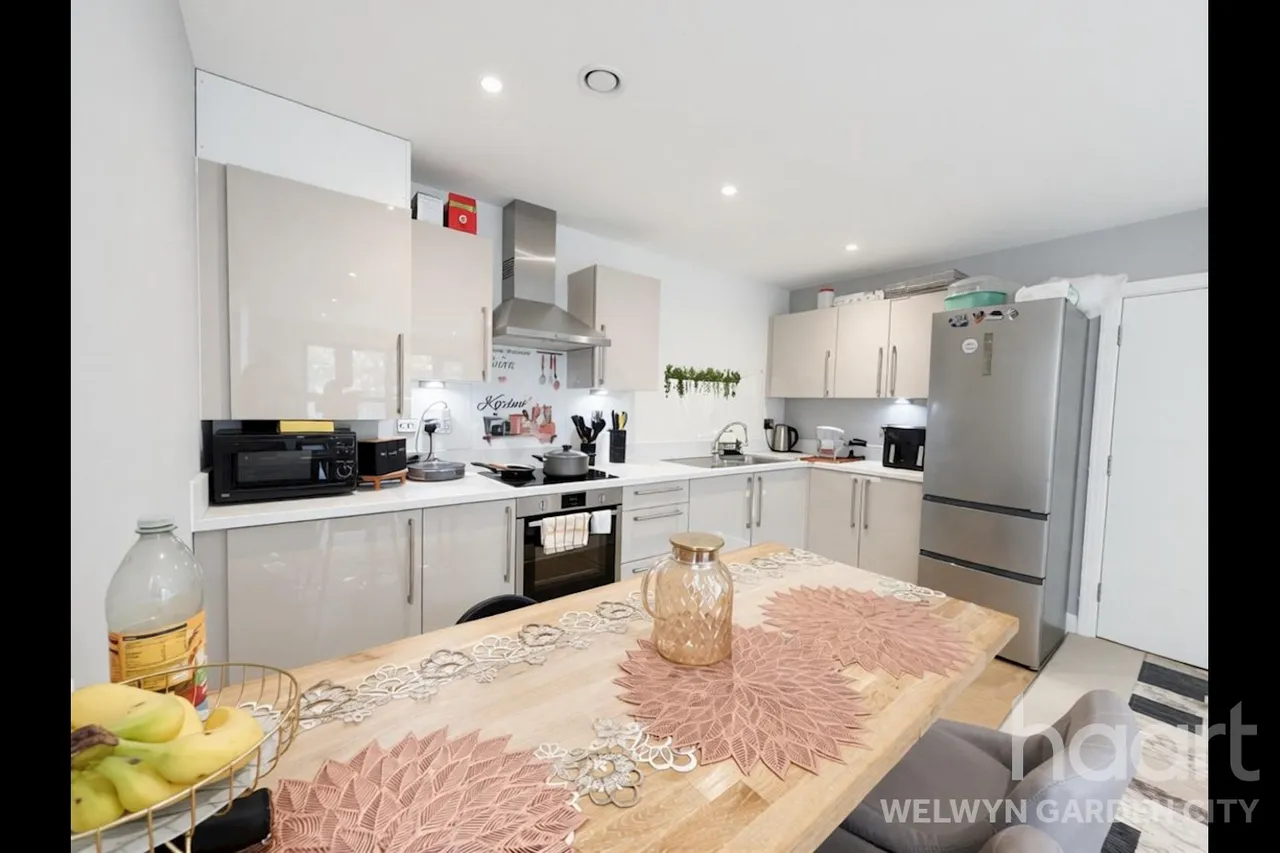 Bessemer Road, Welwyn Garden City, AL7, photo 16