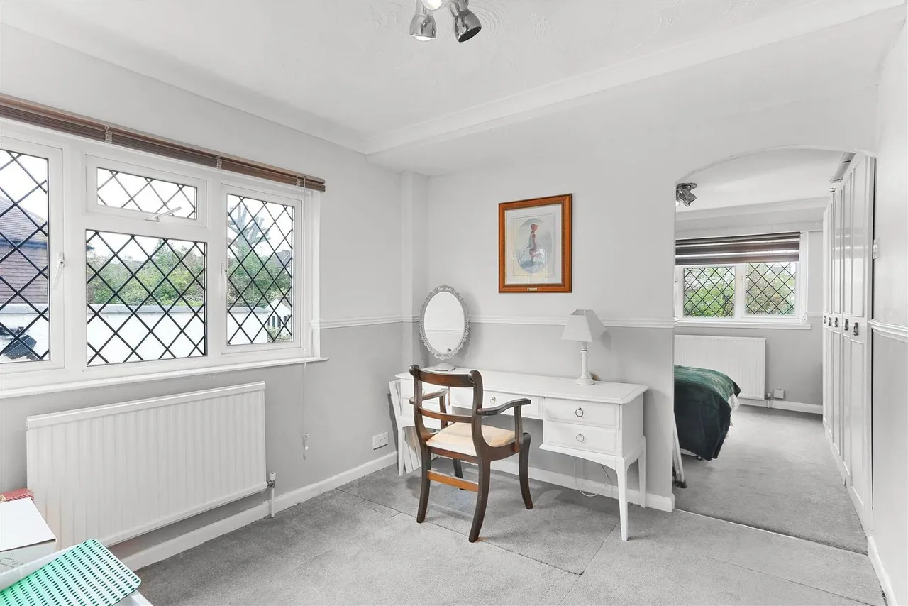 Oaks Avenue, Worcester Park, KT4, photo 17