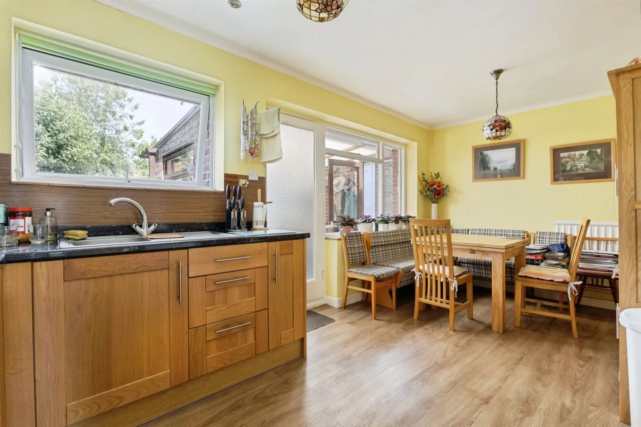 Hargham Road, Attleborough, photo 5