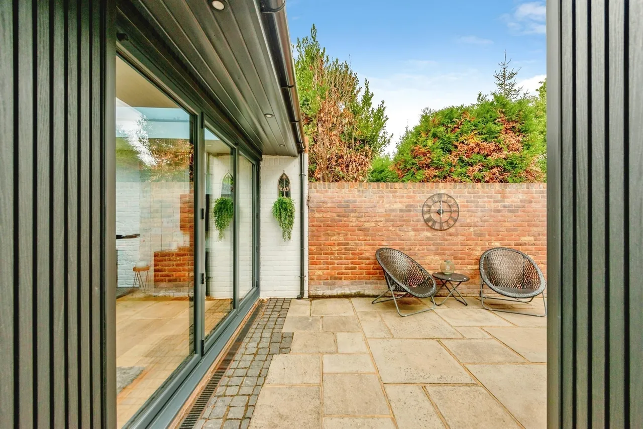 Copthorne Bank, Copthorne, Crawley, photo 9
