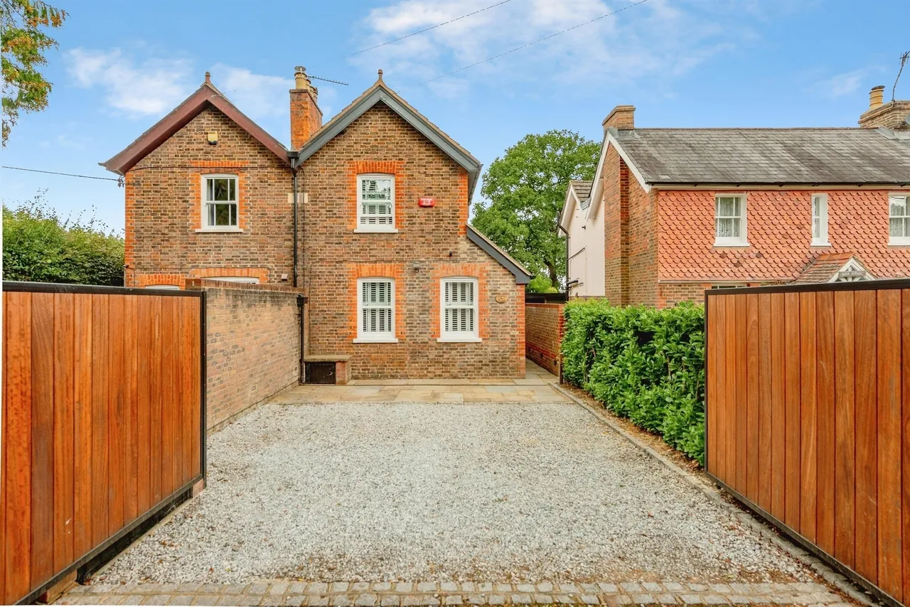 Copthorne Bank, Copthorne, Crawley, photo 2