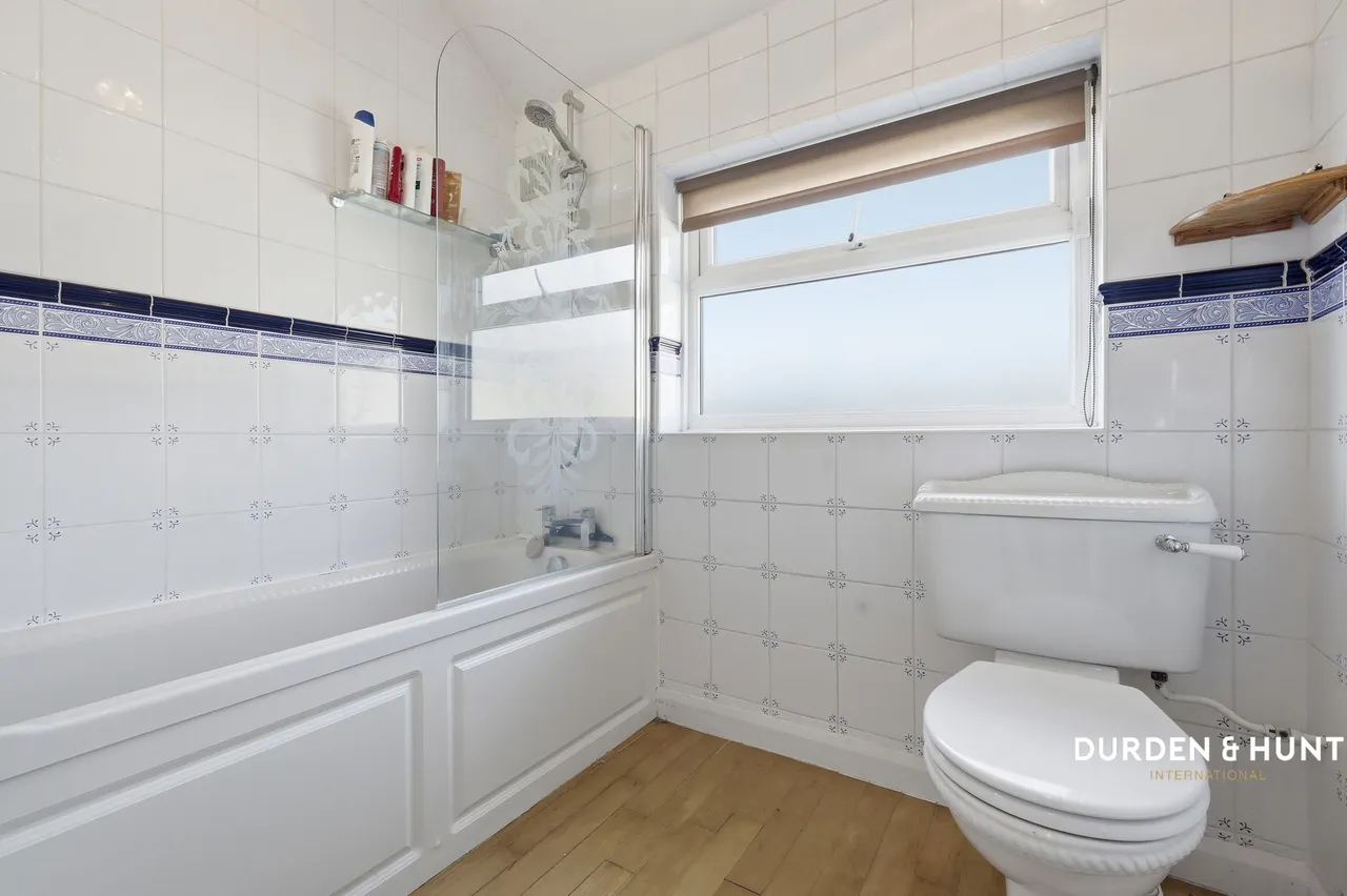Coteford Close, Loughton, IG10, photo 16