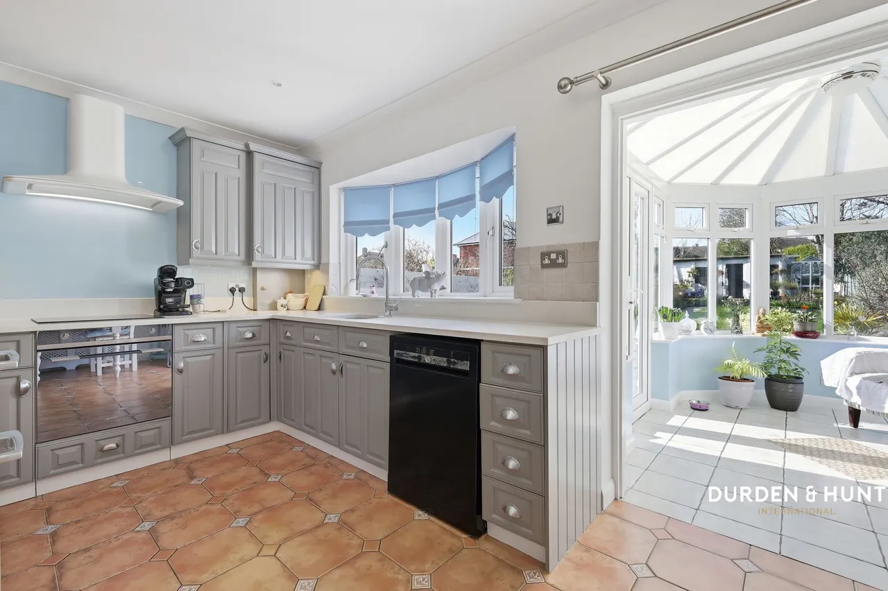 Coteford Close, Loughton, IG10, photo 9