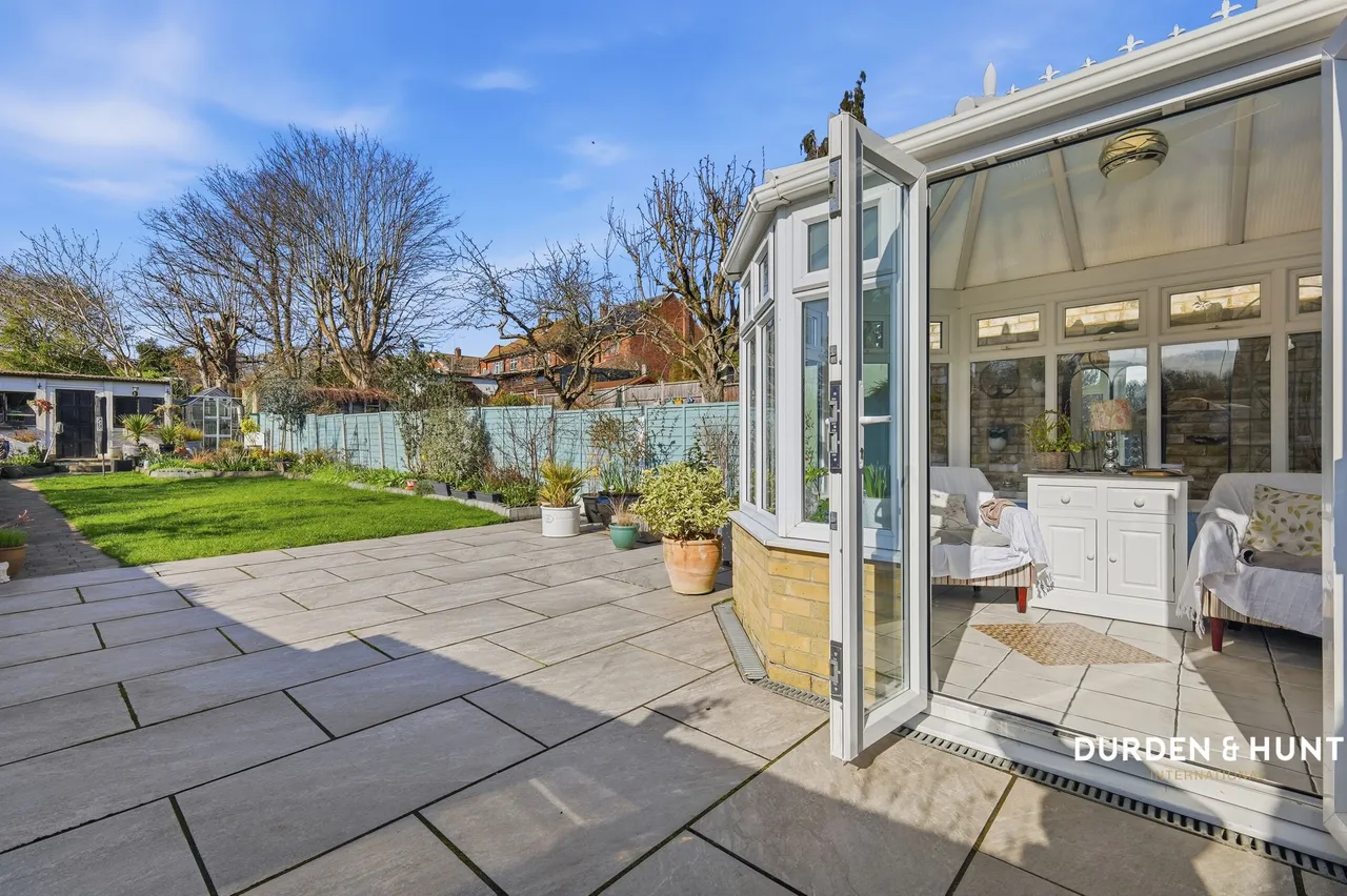 Coteford Close, Loughton, IG10, photo 17
