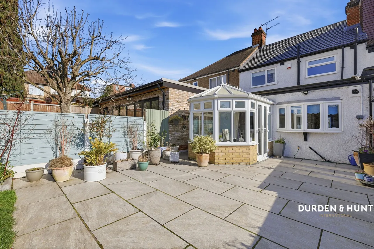 Coteford Close, Loughton, IG10, photo 18