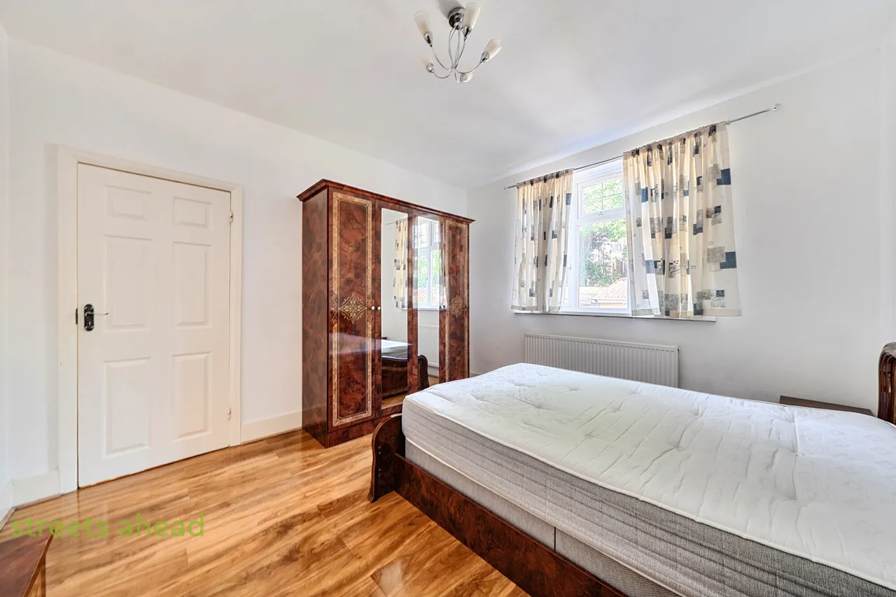 Hythe Road, Thornton Heath, CR7, photo 17