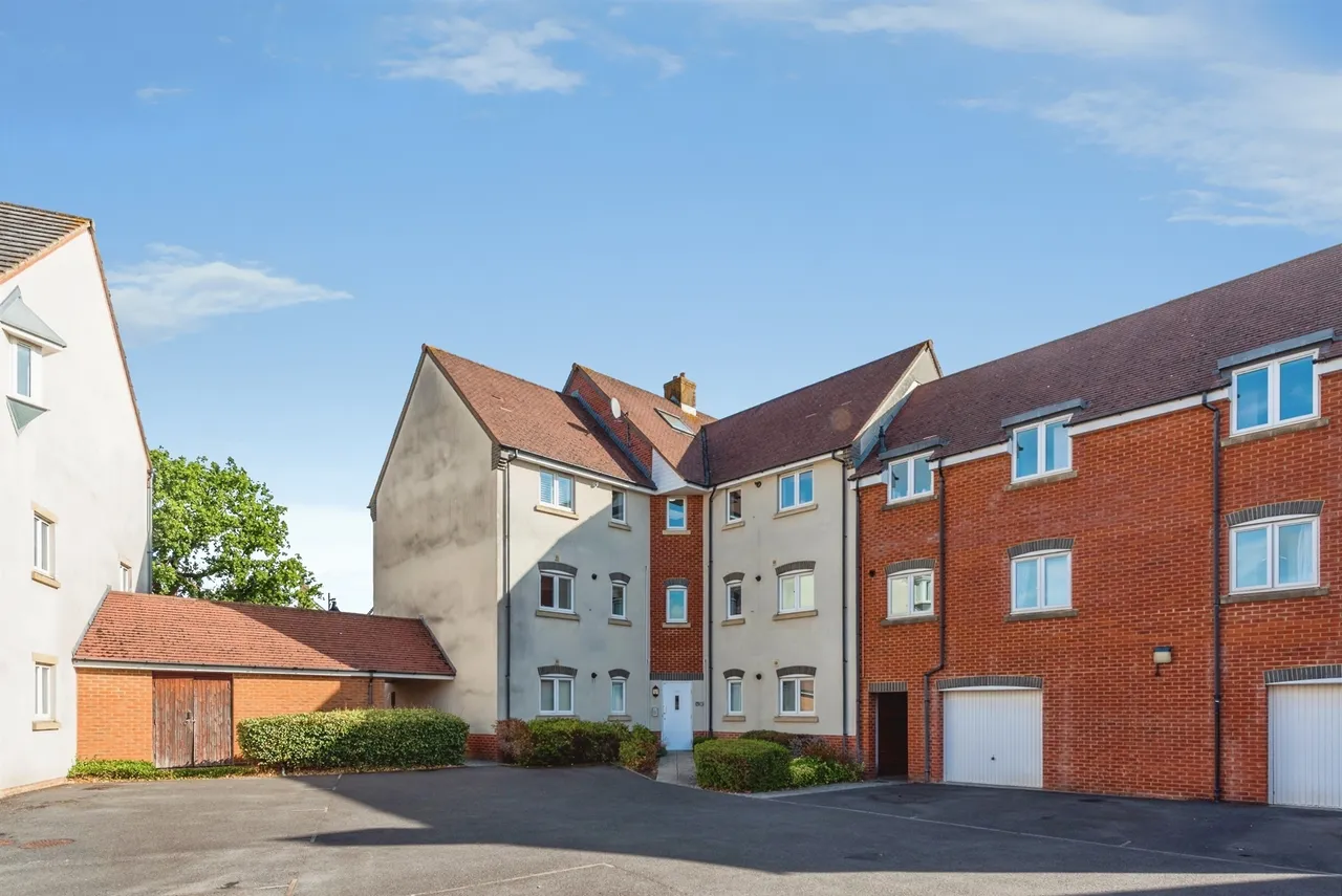 Piernik Close, Swindon, photo 9