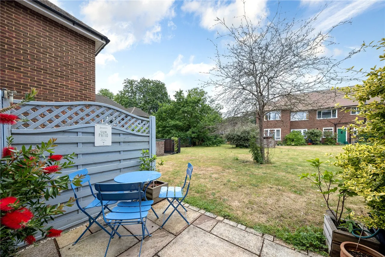 Beaulieu Close, Cambridge Park, TW1, photo 4