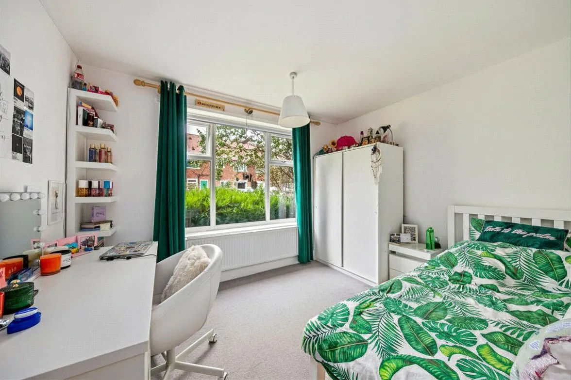 Beaulieu Close, Cambridge Park, TW1, photo 6