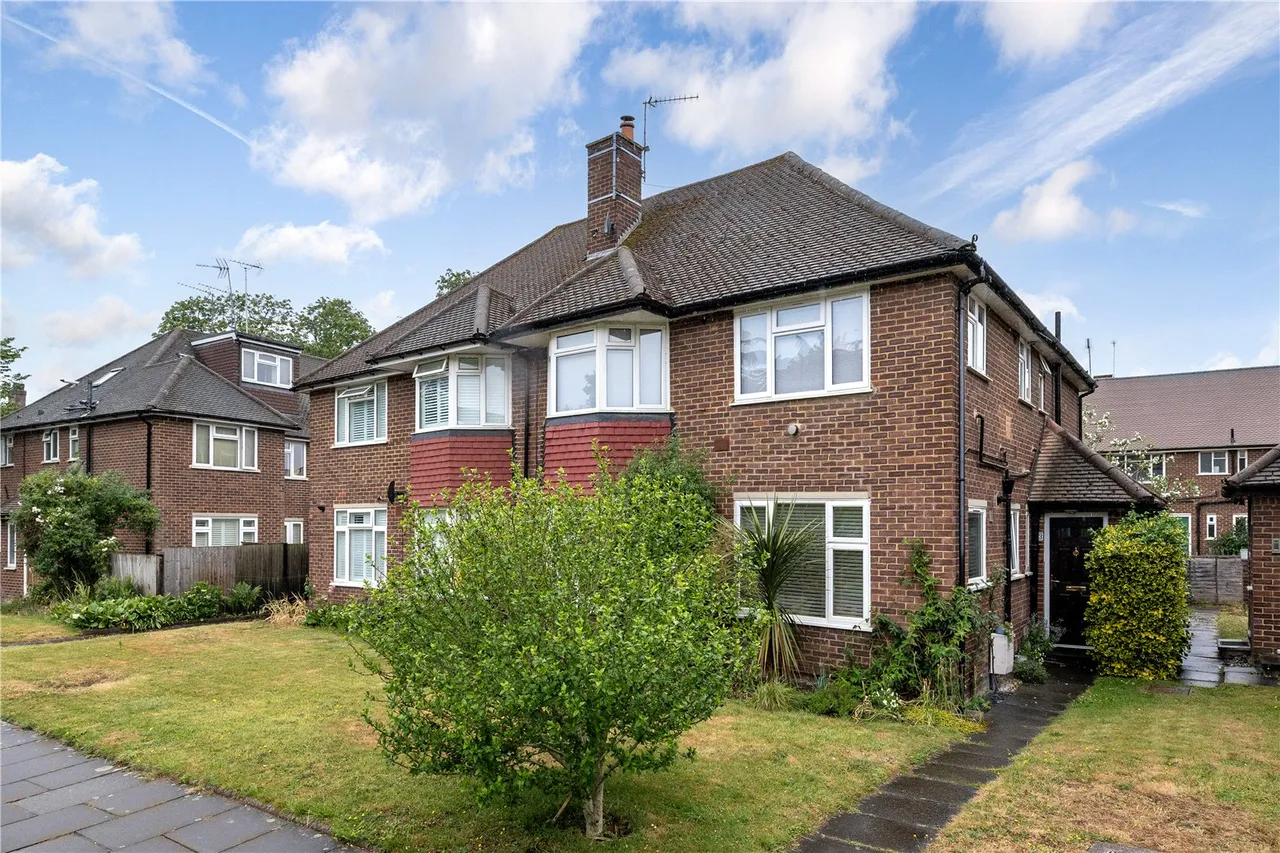 Beaulieu Close, Cambridge Park, TW1, photo 12