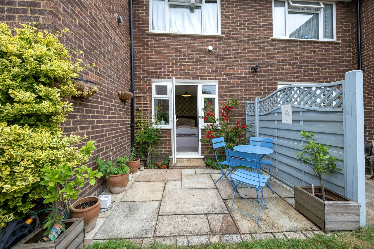 Beaulieu Close, Cambridge Park, TW1, photo 10
